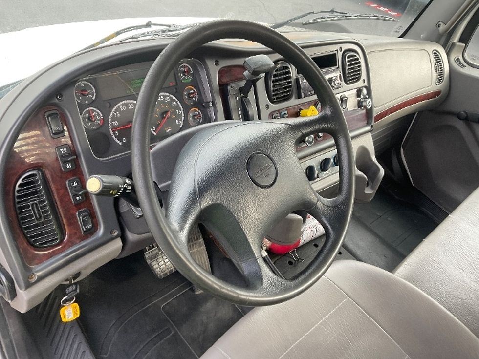 2019 Freightliner M2 106 Medium Duty photo 14