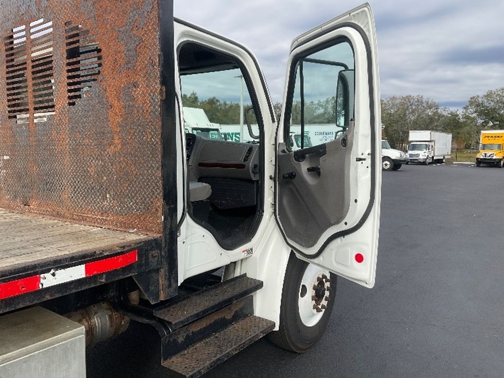 2019 Freightliner M2 106 Medium Duty photo 17