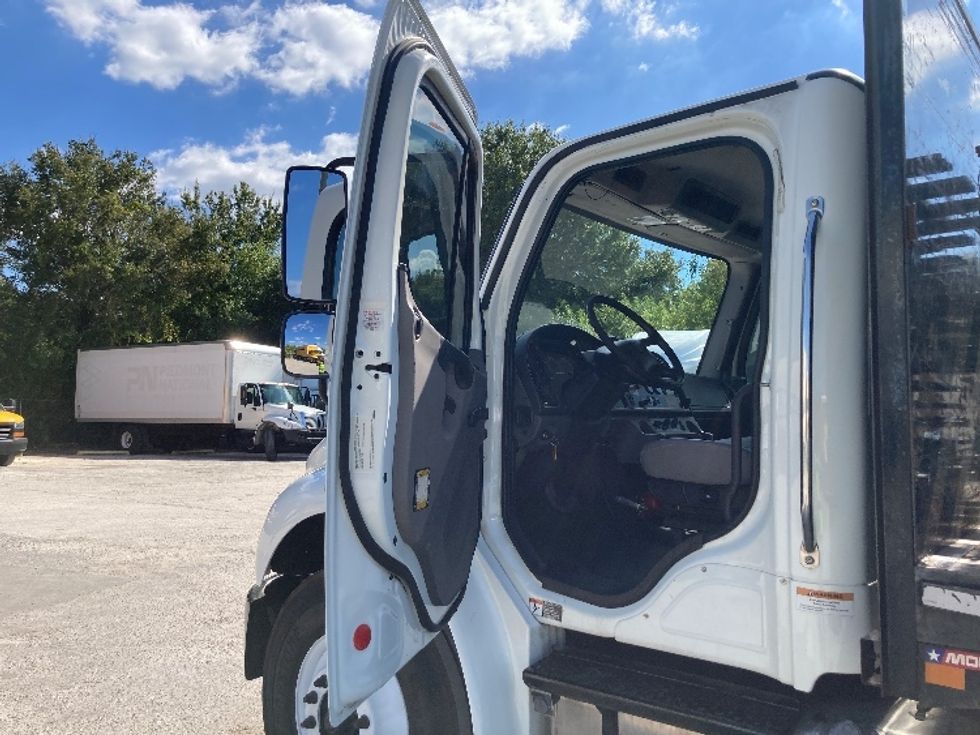 Flatbed Truck-Light and Medium Duty Trucks-Freightliner-2019-M2-Tampa-FL-130,806\n\t\tmiles-$ 55,500 - Image 16