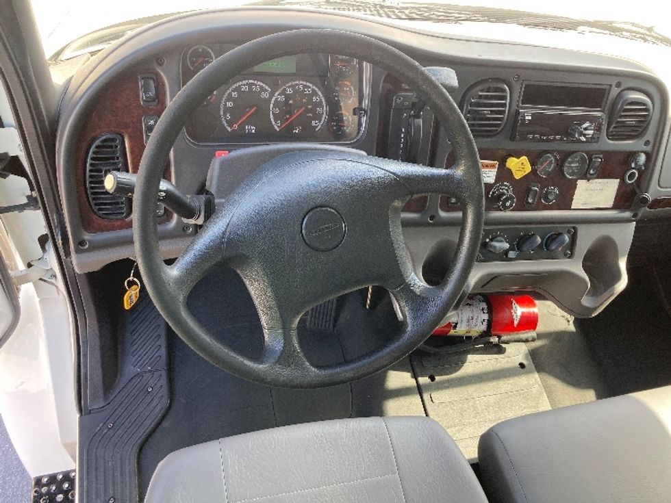 Flatbed Truck-Light and Medium Duty Trucks-Freightliner-2019-M2-Tampa-FL-130,806\n\t\tmiles-$ 55,500 - Image 18