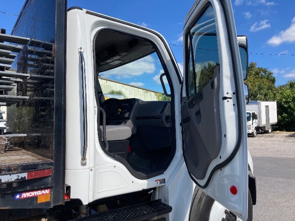 Flatbed Truck-Light and Medium Duty Trucks-Freightliner-2019-M2-Tampa-FL-130,806\n\t\tmiles-$ 55,500 - Image 20