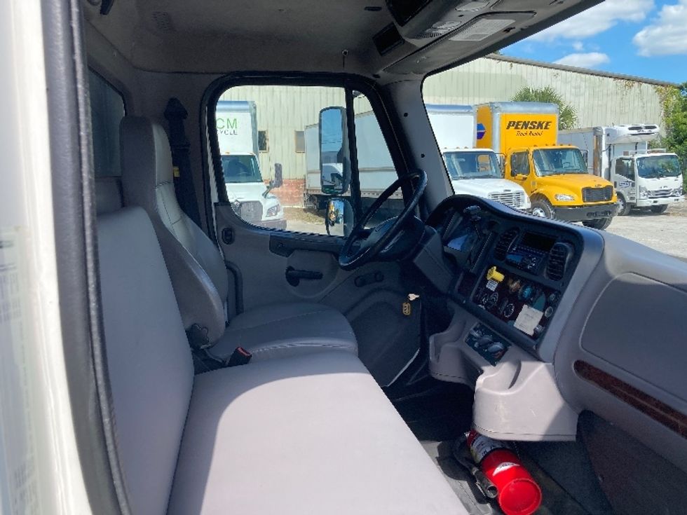 Flatbed Truck-Light and Medium Duty Trucks-Freightliner-2019-M2-Tampa-FL-130,806\n\t\tmiles-$ 55,500 - Image 22