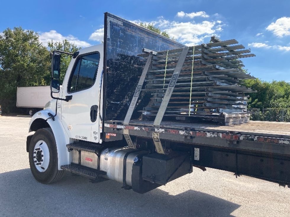 Flatbed Truck-Light and Medium Duty Trucks-Freightliner-2019-M2-Tampa-FL-130,806\n\t\tmiles-$ 55,500 - Image 25