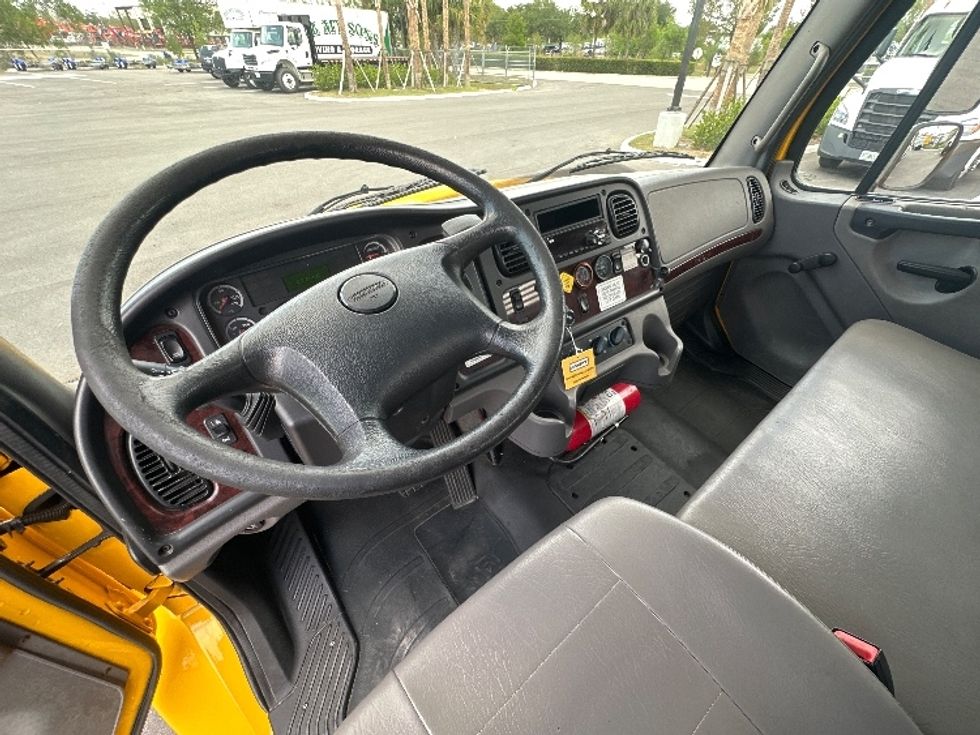 Flatbed Truck-Light and Medium Duty Trucks-Freightliner-2019-M2-Tampa-FL-138,560\n\t\tmiles-$ 51,250 - Image 17