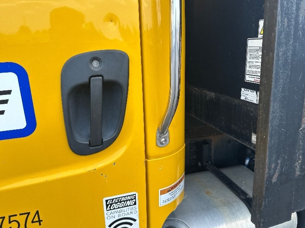 Flatbed Truck-Light and Medium Duty Trucks-Freightliner-2019-M2-Tampa-FL-138,560\n\t\tmiles-$ 51,250 - Image 26