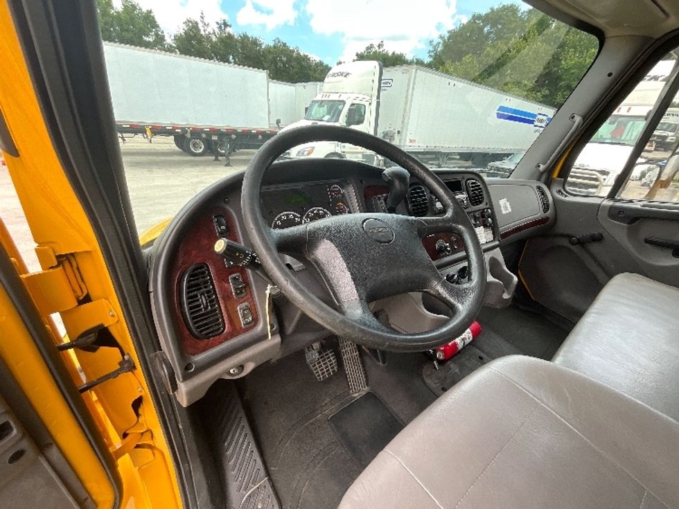 Flatbed Truck-Light and Medium Duty Trucks-Freightliner-2019-M2-Tampa-FL-142,986\n\t\tmiles-$ 49,750 - Image 12