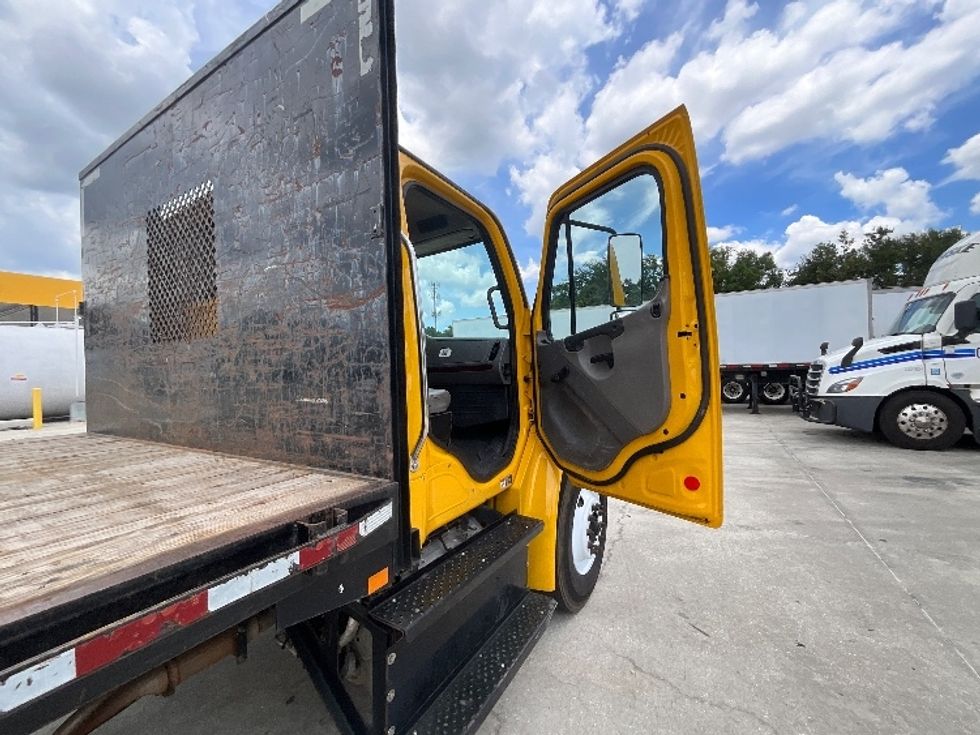 Flatbed Truck-Light and Medium Duty Trucks-Freightliner-2019-M2-Tampa-FL-142,986\n\t\tmiles-$ 49,750 - Image 15