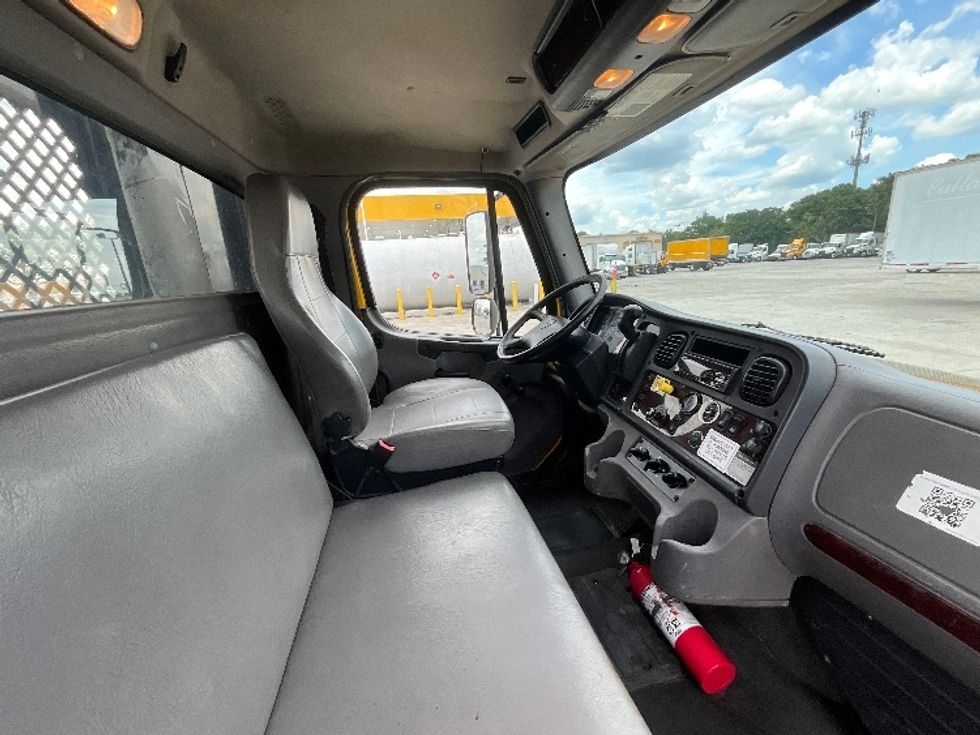 Flatbed Truck-Light and Medium Duty Trucks-Freightliner-2019-M2-Tampa-FL-142,986\n\t\tmiles-$ 49,750 - Image 17