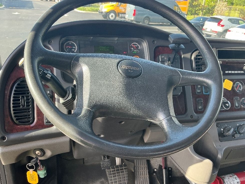 Flatbed Truck-Light and Medium Duty Trucks-Freightliner-2019-M2-Tampa-FL-146,769\n\t\tmiles-$ 57,750 - Image 13