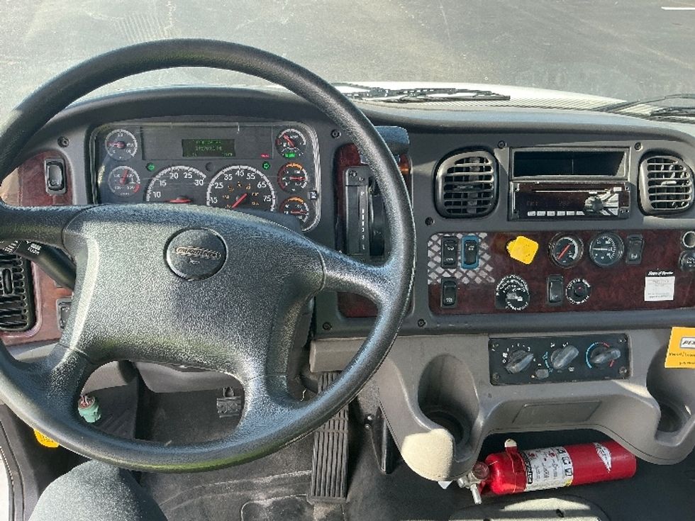 Flatbed Truck-Light and Medium Duty Trucks-Freightliner-2019-M2-Tampa-FL-146,769\n\t\tmiles-$ 57,750 - Image 14