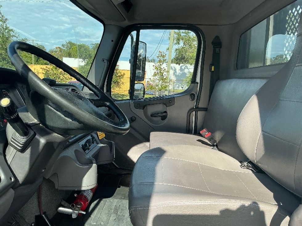 Flatbed Truck-Light and Medium Duty Trucks-Freightliner-2019-M2-Tampa-FL-146,769\n\t\tmiles-$ 57,750 - Image 15