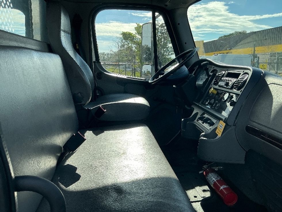 Flatbed Truck-Light and Medium Duty Trucks-Freightliner-2019-M2-Tampa-FL-146,769\n\t\tmiles-$ 57,750 - Image 18