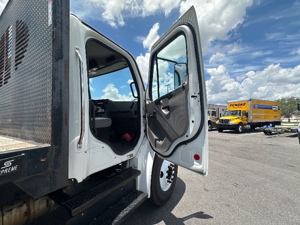 Flatbed Truck-Light and Medium Duty Trucks-Freightliner-2019-M2-Tampa-FL-171,106\n\t\tmiles-$ 54,250 - Image 19