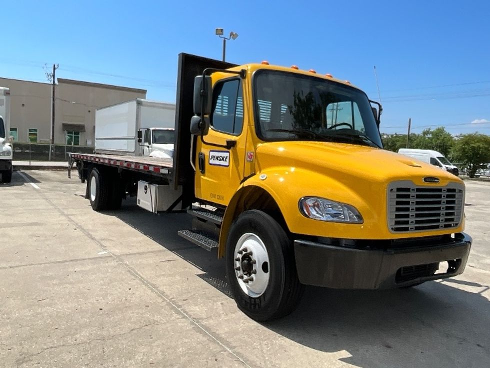 Flatbed Truck-Light and Medium Duty Trucks-Freightliner-2019-M2-Tampa-FL-175,125\n\t\tmiles-$ 46,500 - Image 1