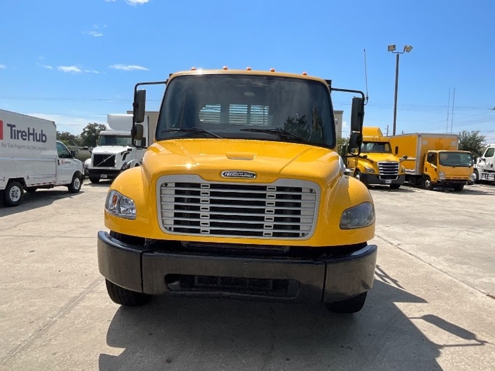 Flatbed Truck-Light and Medium Duty Trucks-Freightliner-2019-M2-Tampa-FL-175,125\n\t\tmiles-$ 46,500 - Image 2