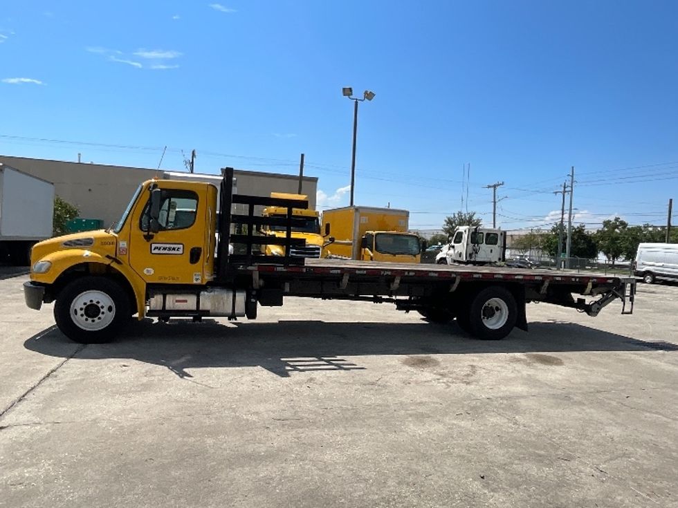 Flatbed Truck-Light and Medium Duty Trucks-Freightliner-2019-M2-Tampa-FL-175,125\n\t\tmiles-$ 46,500 - Image 4