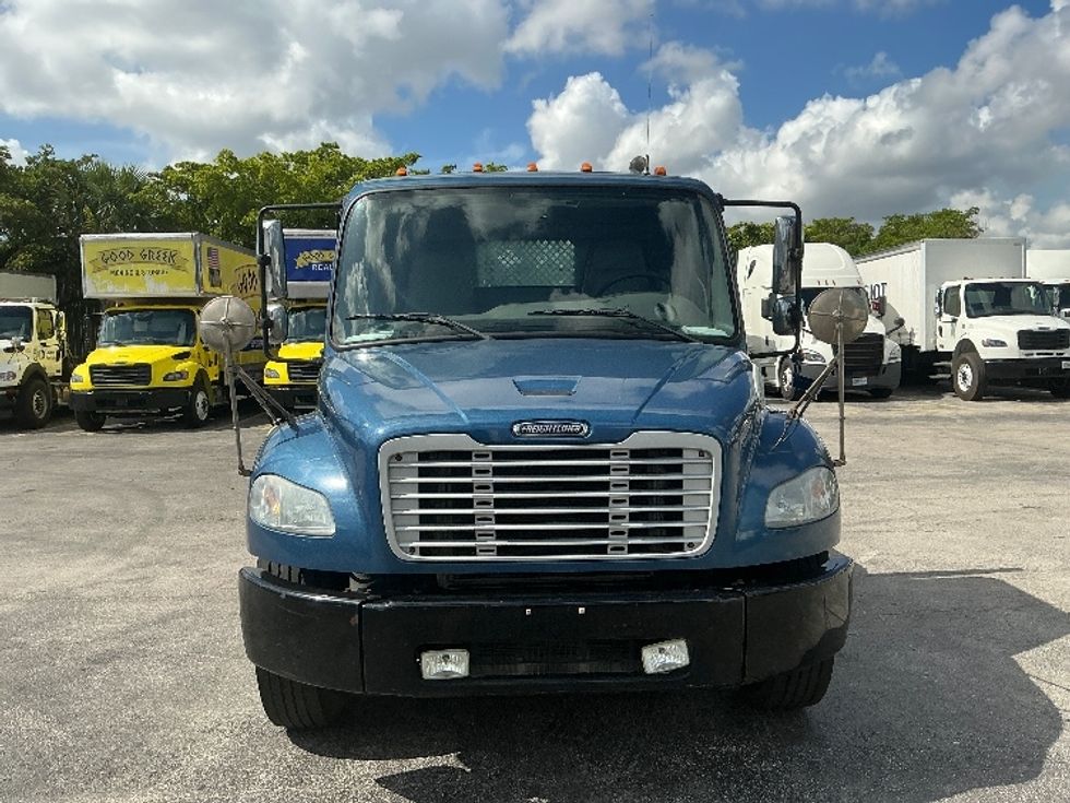 Flatbed Truck-Light and Medium Duty Trucks-Freightliner-2019-M2-Tampa-FL-178,740\n\t\tmiles-$ 51,000 - Image 2