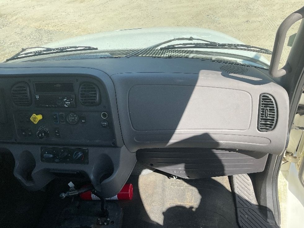 Flatbed Truck-Light and Medium Duty Trucks-Freightliner-2019-M2-Tifton-GA-71,603\n\t\tmiles-$ 59,250 - Image 17