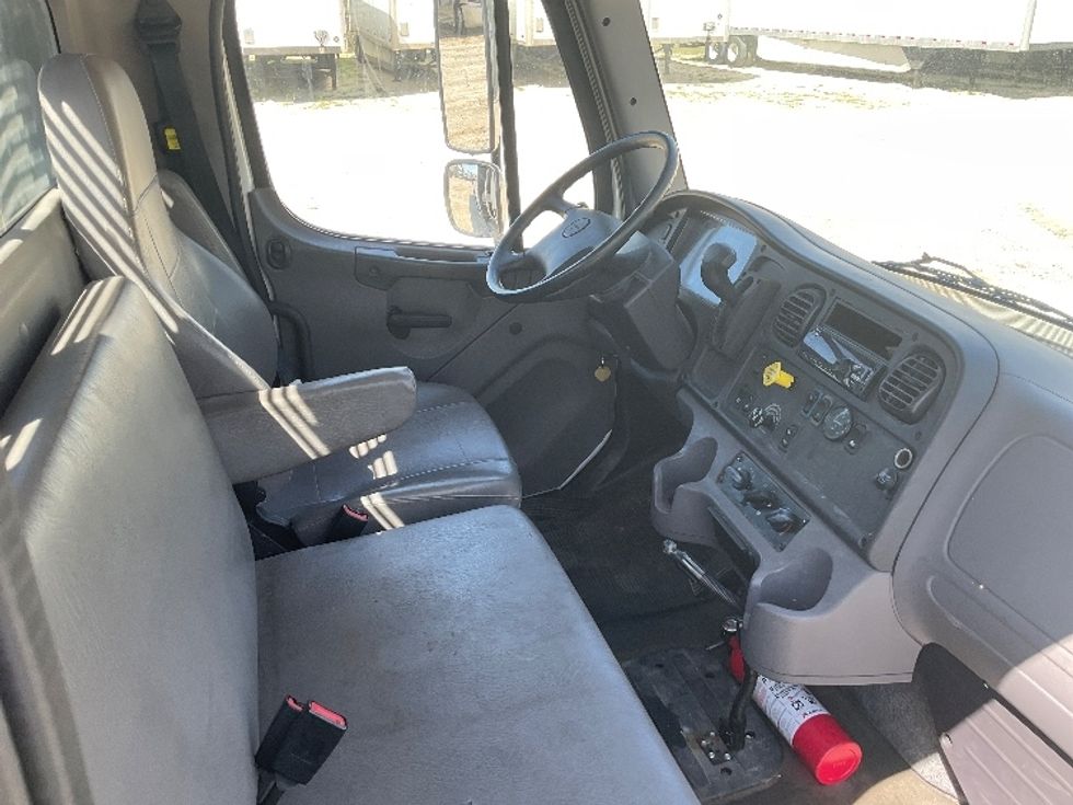 Flatbed Truck-Light and Medium Duty Trucks-Freightliner-2019-M2-Tifton-GA-71,603\n\t\tmiles-$ 59,250 - Image 18