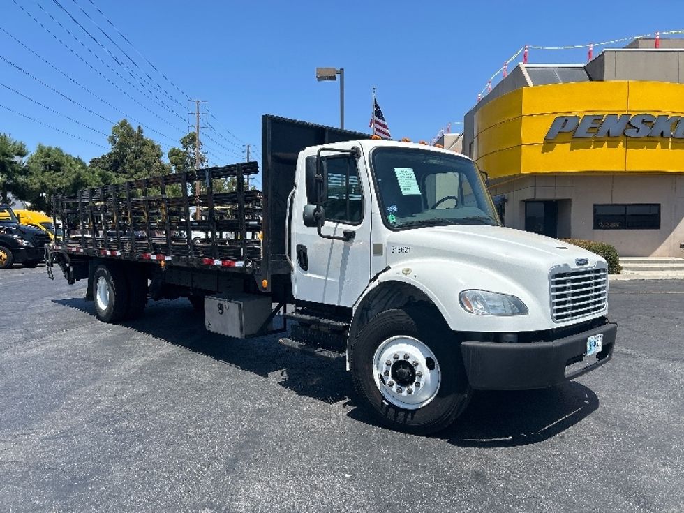 Flatbed Truck-Light and Medium Duty Trucks-Freightliner-2019-M2-Torrance-CA-106,636\n\t\tmiles-$ 59,000 - Image 1