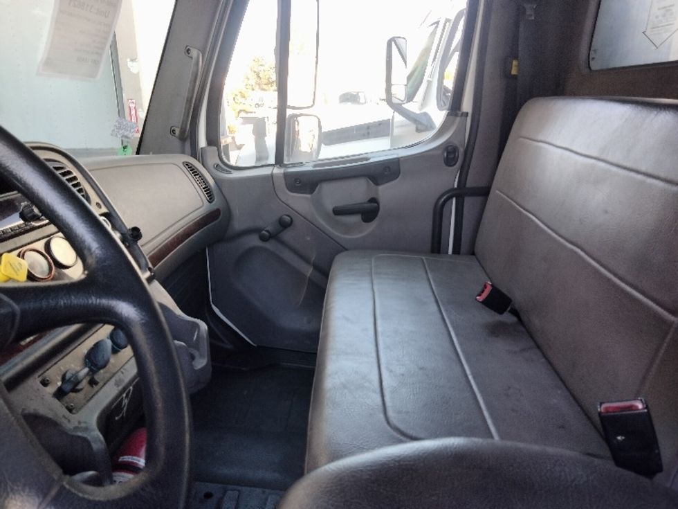 Flatbed Truck-Light and Medium Duty Trucks-Freightliner-2019-M2-Torrance-CA-106,636\n\t\tmiles-$ 59,000 - Image 18