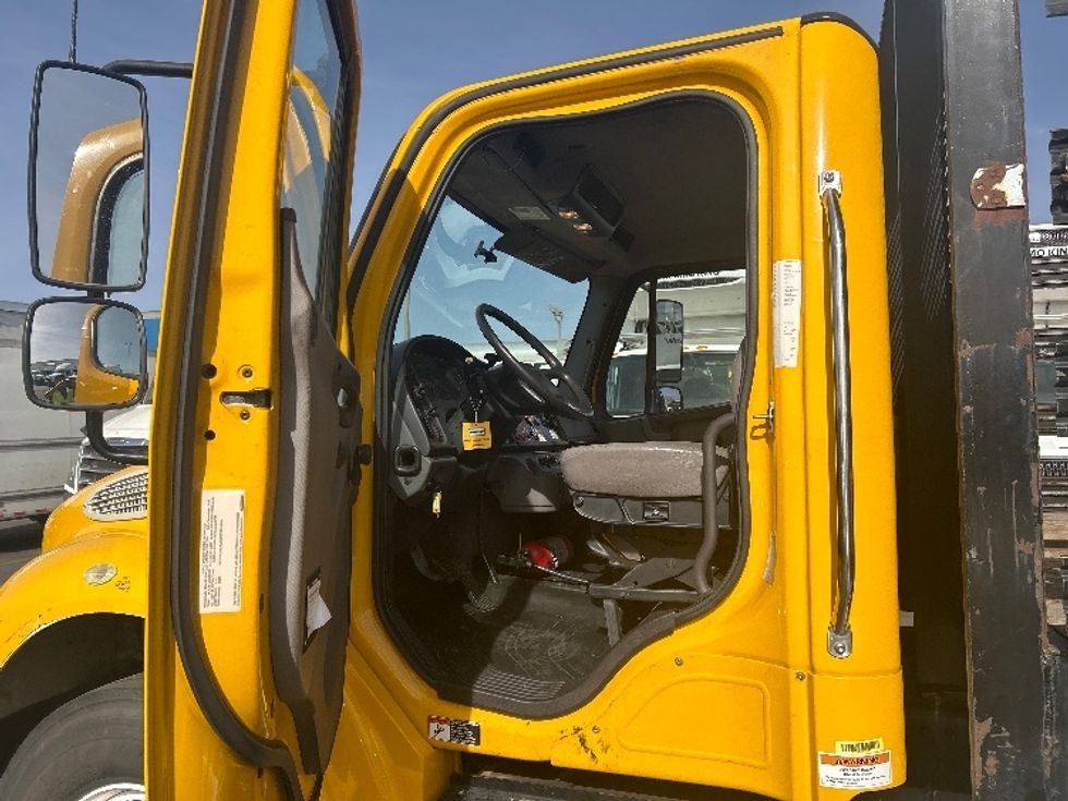 Flatbed Truck-Light and Medium Duty Trucks-Freightliner-2019-M2-Torrance-CA-115,928\n\t\tmiles-$ 59,250 - Image 16