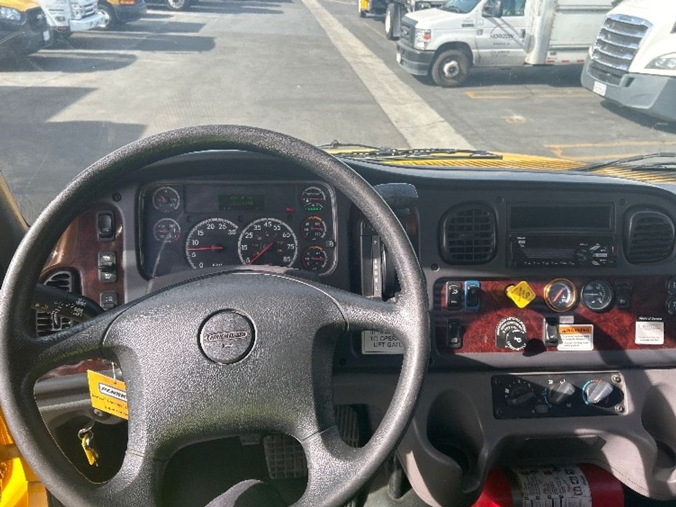 Flatbed Truck-Light and Medium Duty Trucks-Freightliner-2019-M2-Torrance-CA-115,928\n\t\tmiles-$ 59,250 - Image 18