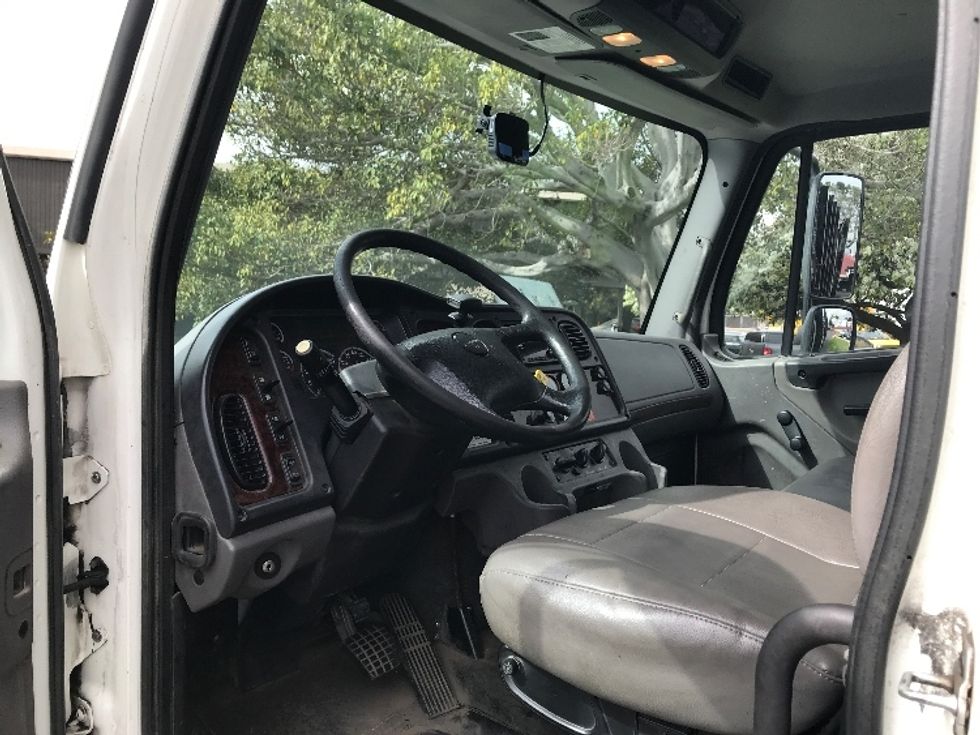 Flatbed Truck-Light and Medium Duty Trucks-Freightliner-2019-M2-Torrance-CA-120,334\n\t\tmiles-$ 66,750 - Image 17