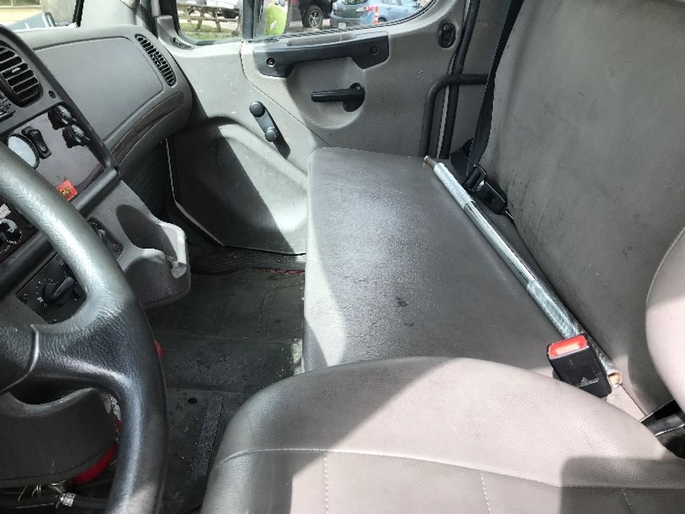 Flatbed Truck-Light and Medium Duty Trucks-Freightliner-2019-M2-Torrance-CA-120,334\n\t\tmiles-$ 66,750 - Image 19