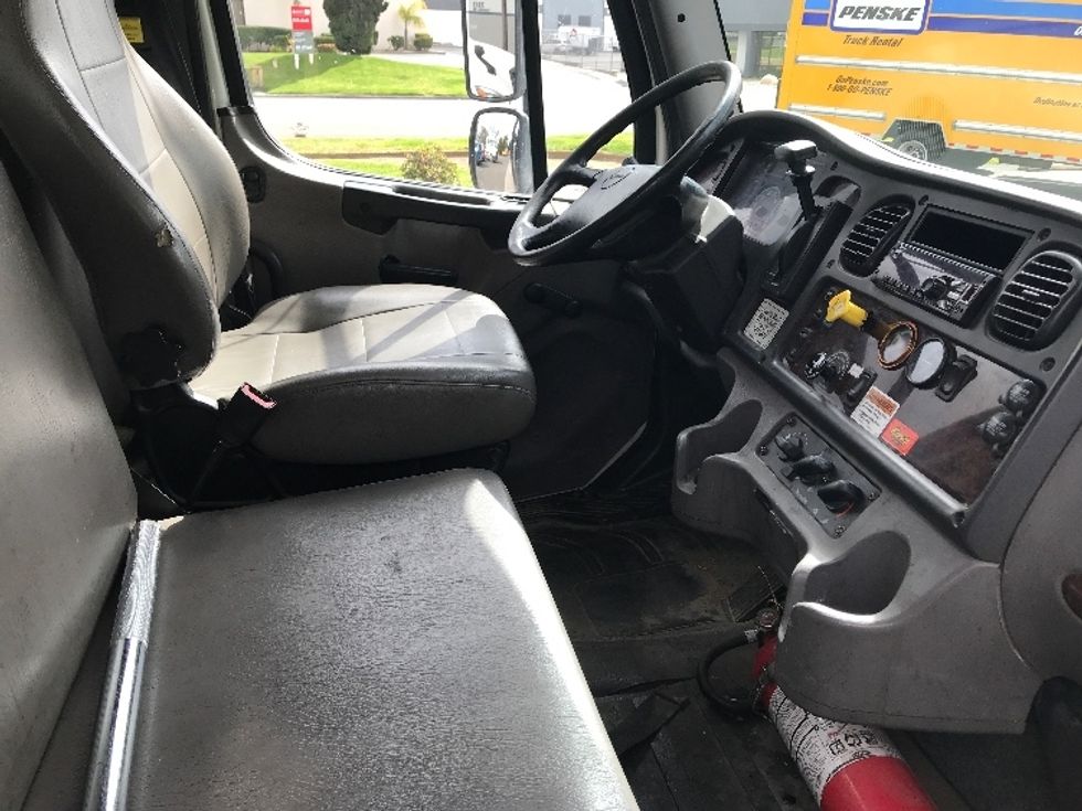 Flatbed Truck-Light and Medium Duty Trucks-Freightliner-2019-M2-Torrance-CA-120,334\n\t\tmiles-$ 66,750 - Image 22