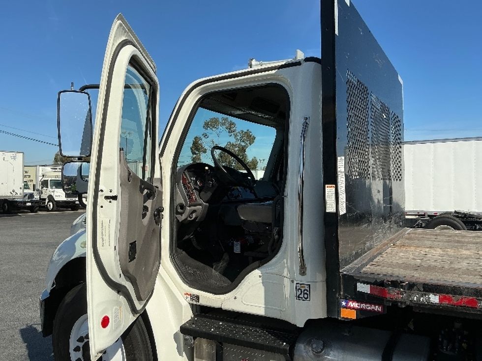 Flatbed Truck-Light and Medium Duty Trucks-Freightliner-2019-M2-Torrance-CA-124,169\n\t\tmiles-$ 47,000 - Image 16