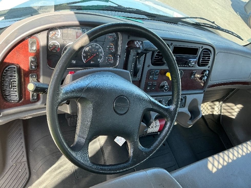 Flatbed Truck-Light and Medium Duty Trucks-Freightliner-2019-M2-Torrance-CA-124,169\n\t\tmiles-$ 47,000 - Image 17