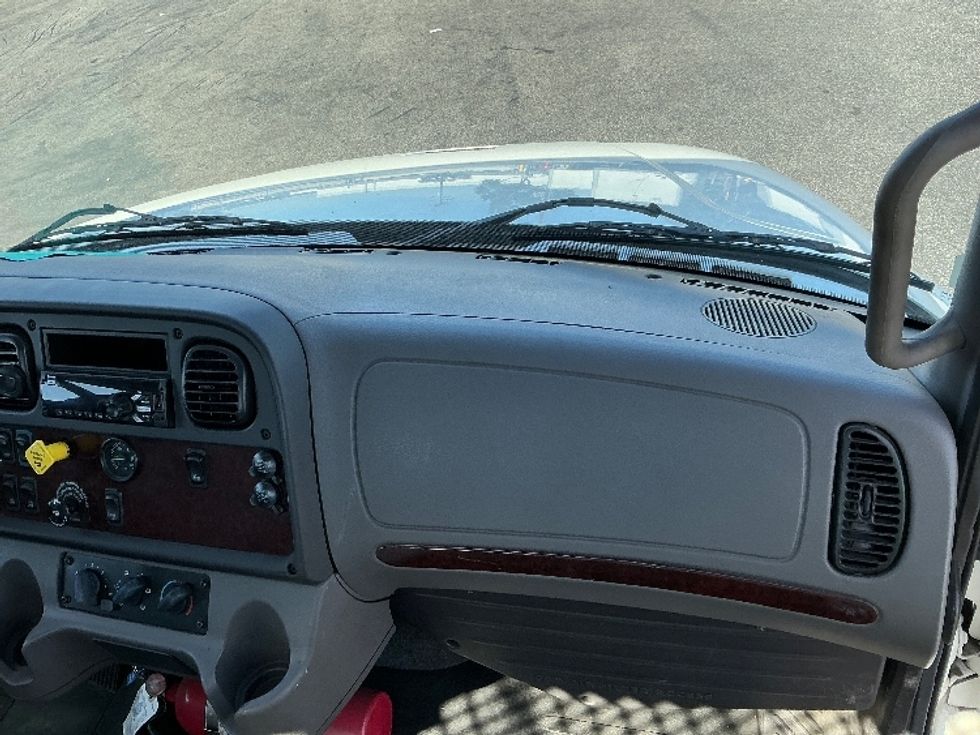 Flatbed Truck-Light and Medium Duty Trucks-Freightliner-2019-M2-Torrance-CA-124,169\n\t\tmiles-$ 47,000 - Image 21