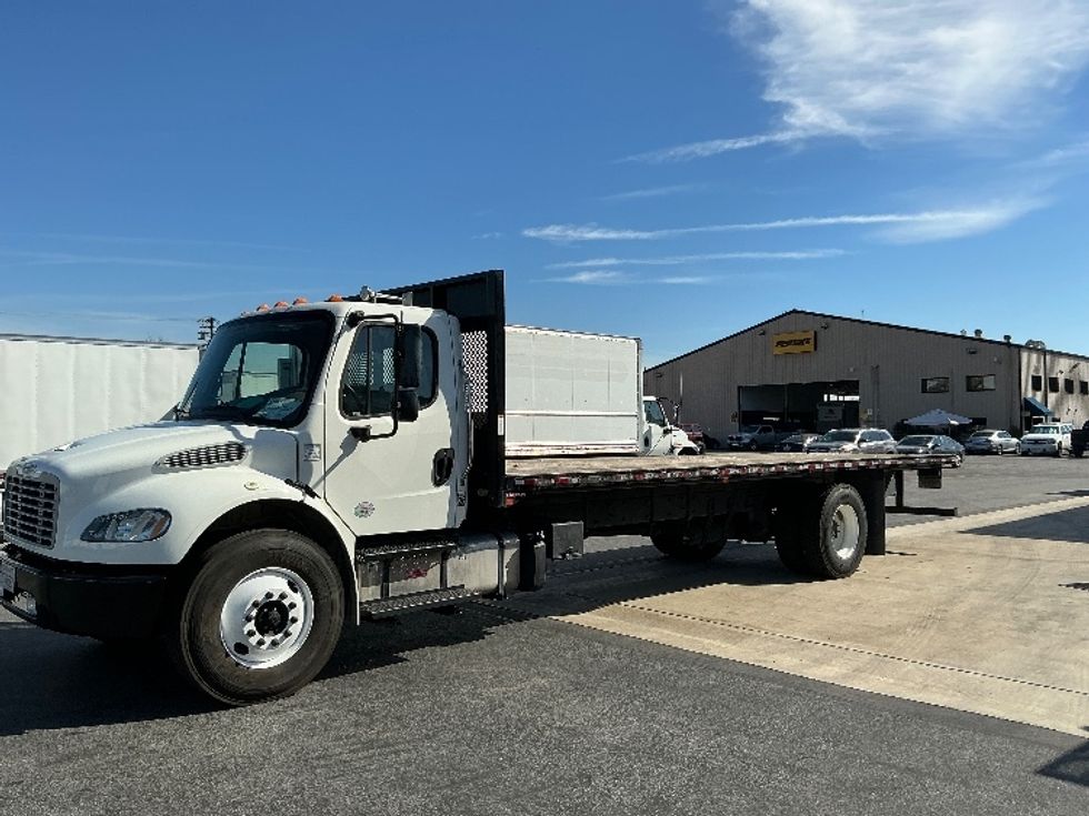 Flatbed Truck-Light and Medium Duty Trucks-Freightliner-2019-M2-Torrance-CA-124,169\n\t\tmiles-$ 47,000 - Image 3