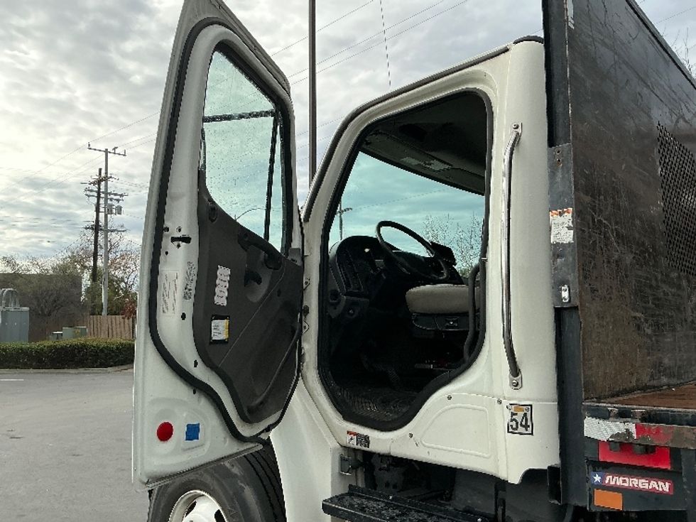 Flatbed Truck-Light and Medium Duty Trucks-Freightliner-2019-M2-Torrance-CA-127,058\n\t\tmiles-$ 72,000 - Image 12