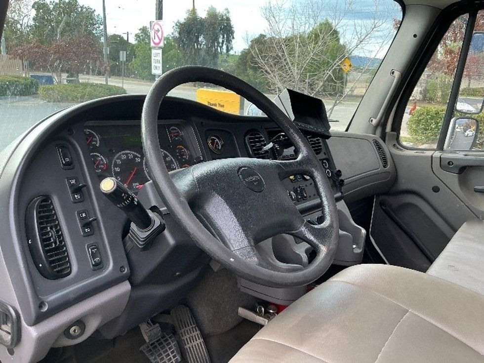 Flatbed Truck-Light and Medium Duty Trucks-Freightliner-2019-M2-Torrance-CA-127,058\n\t\tmiles-$ 72,000 - Image 13