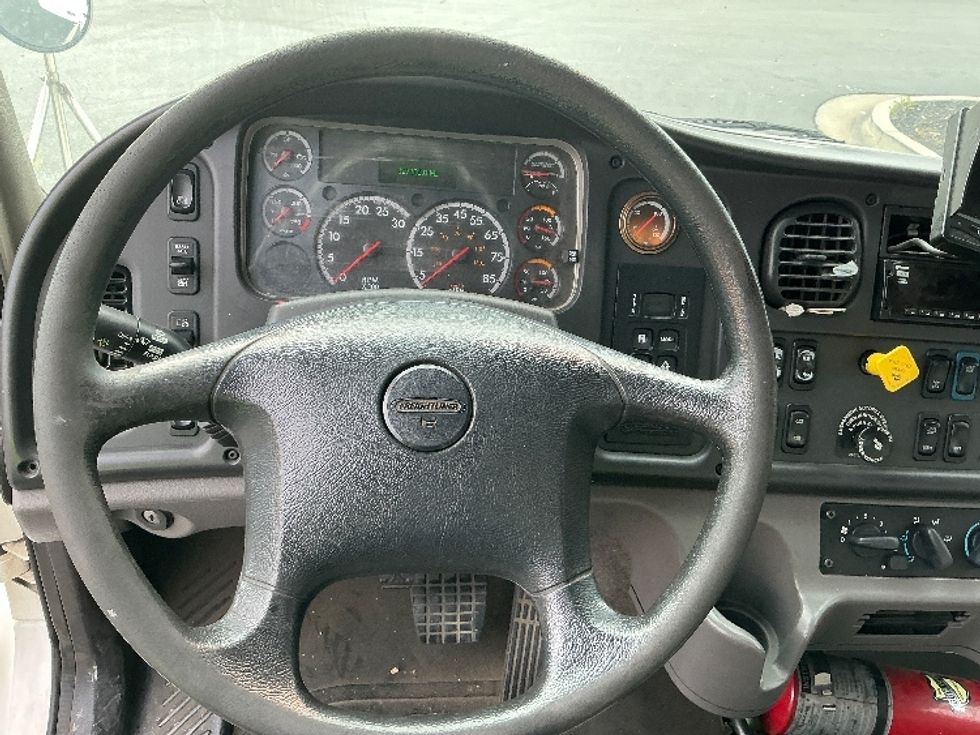 Flatbed Truck-Light and Medium Duty Trucks-Freightliner-2019-M2-Torrance-CA-127,058\n\t\tmiles-$ 72,000 - Image 14