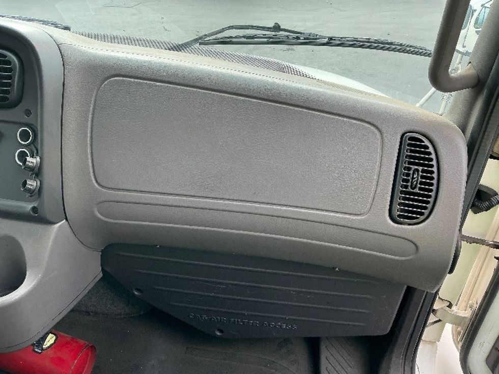 Flatbed Truck-Light and Medium Duty Trucks-Freightliner-2019-M2-Torrance-CA-127,058\n\t\tmiles-$ 72,000 - Image 17