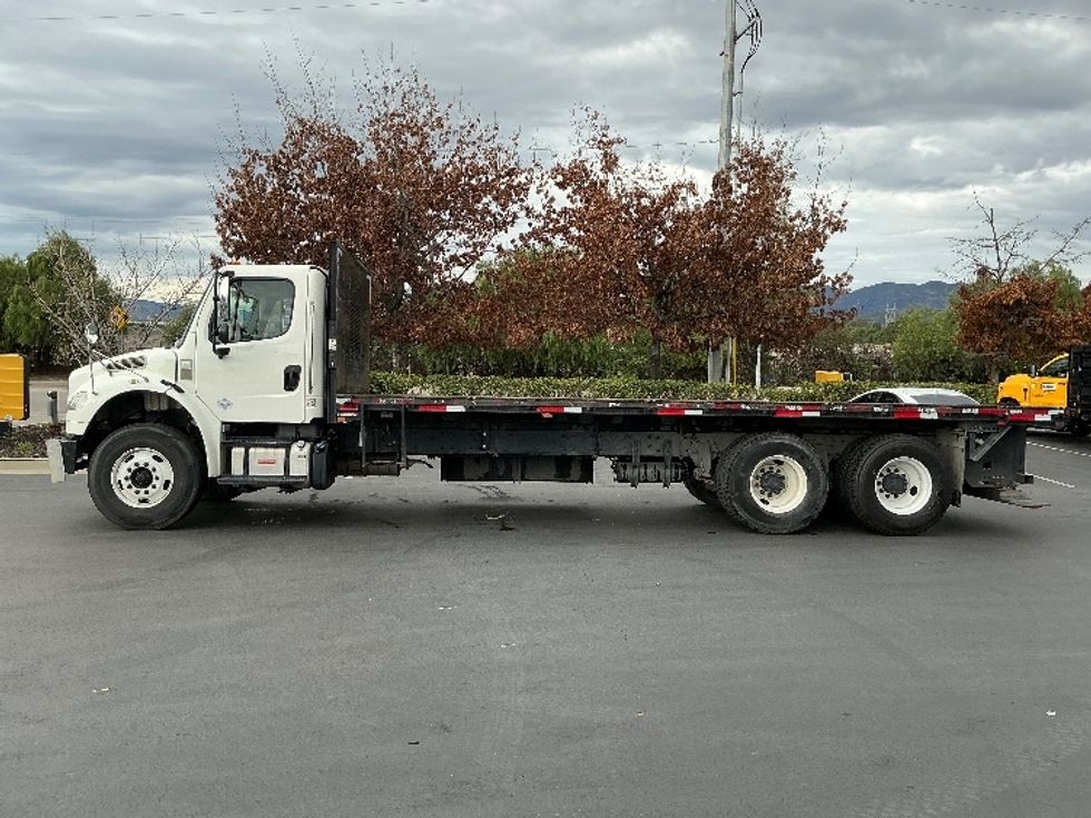 Flatbed Truck-Light and Medium Duty Trucks-Freightliner-2019-M2-Torrance-CA-127,058\n\t\tmiles-$ 72,000 - Image 4