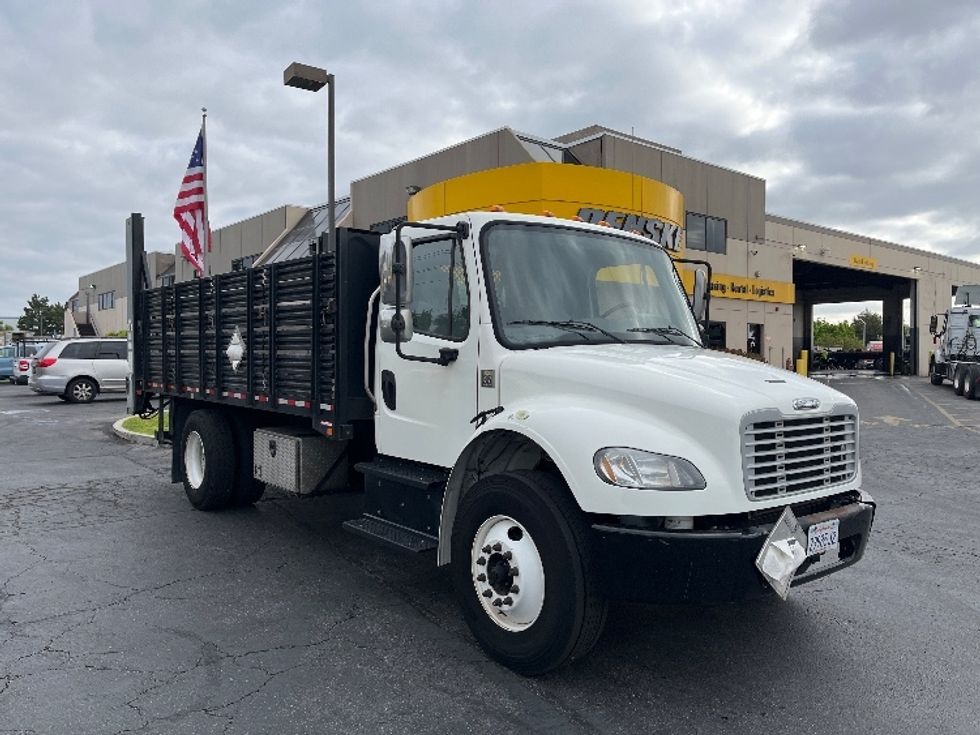 Flatbed Truck-Light and Medium Duty Trucks-Freightliner-2019-M2-Torrance-CA-141,249\n\t\tmiles-$ 43,250 - Image 1