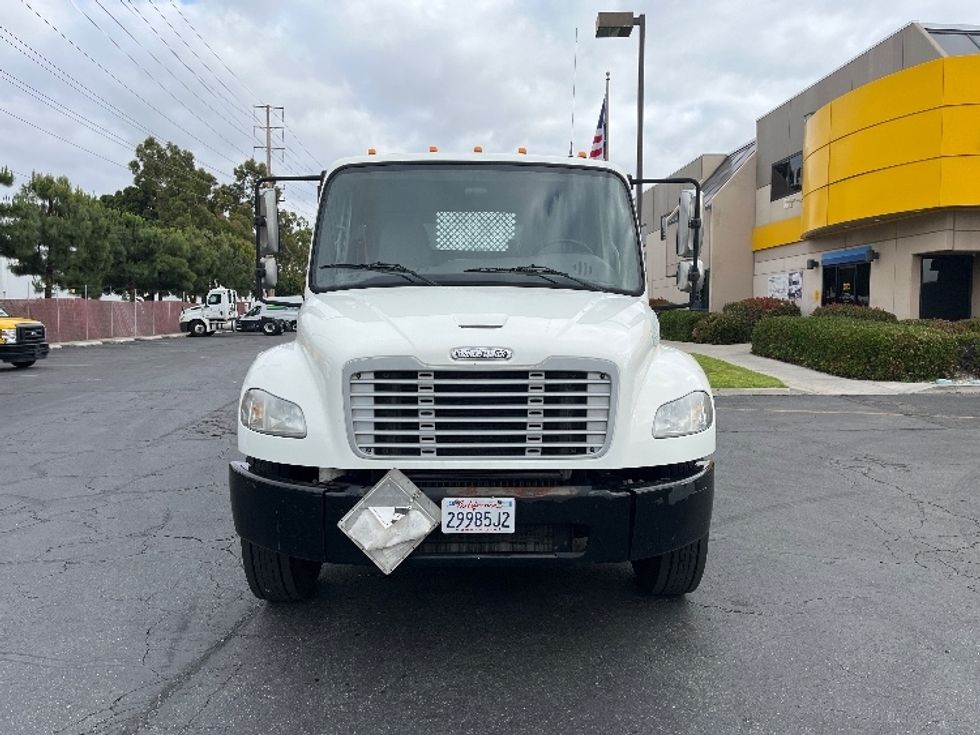 Flatbed Truck-Light and Medium Duty Trucks-Freightliner-2019-M2-Torrance-CA-141,249\n\t\tmiles-$ 43,250 - Image 2