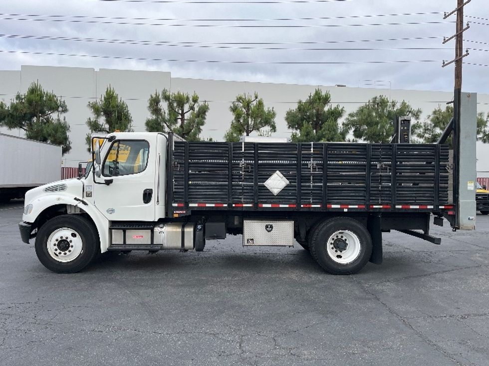 Flatbed Truck-Light and Medium Duty Trucks-Freightliner-2019-M2-Torrance-CA-141,249\n\t\tmiles-$ 43,250 - Image 4