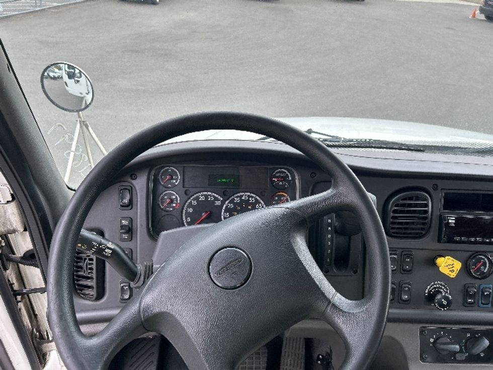 Flatbed Truck-Light and Medium Duty Trucks-Freightliner-2019-M2-Torrance-CA-146,912\n\t\tmiles-$ 50,750 - Image 15