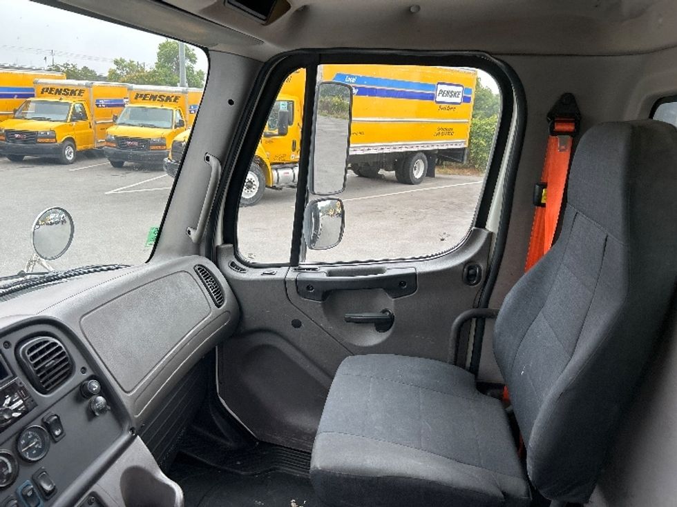 Flatbed Truck-Light and Medium Duty Trucks-Freightliner-2019-M2-Torrance-CA-146,912\n\t\tmiles-$ 50,750 - Image 16