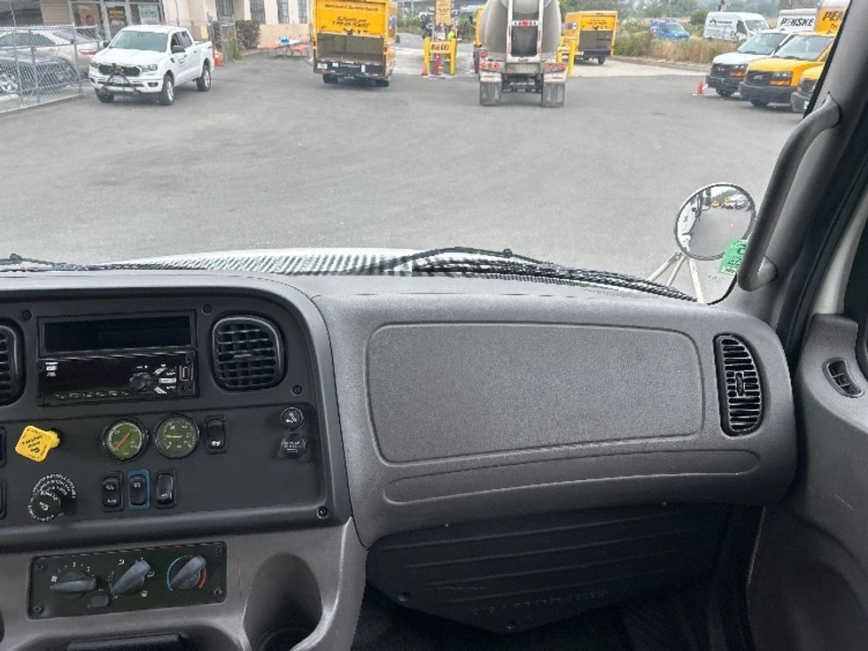 Flatbed Truck-Light and Medium Duty Trucks-Freightliner-2019-M2-Torrance-CA-146,912\n\t\tmiles-$ 50,750 - Image 18