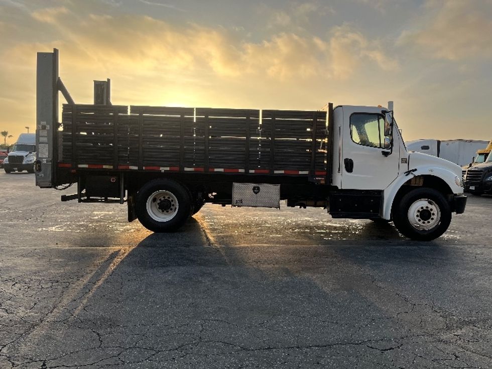 Flatbed Truck-Light and Medium Duty Trucks-Freightliner-2019-M2-Torrance-CA-151,567\n\t\tmiles-$ 39,500 - Image 16