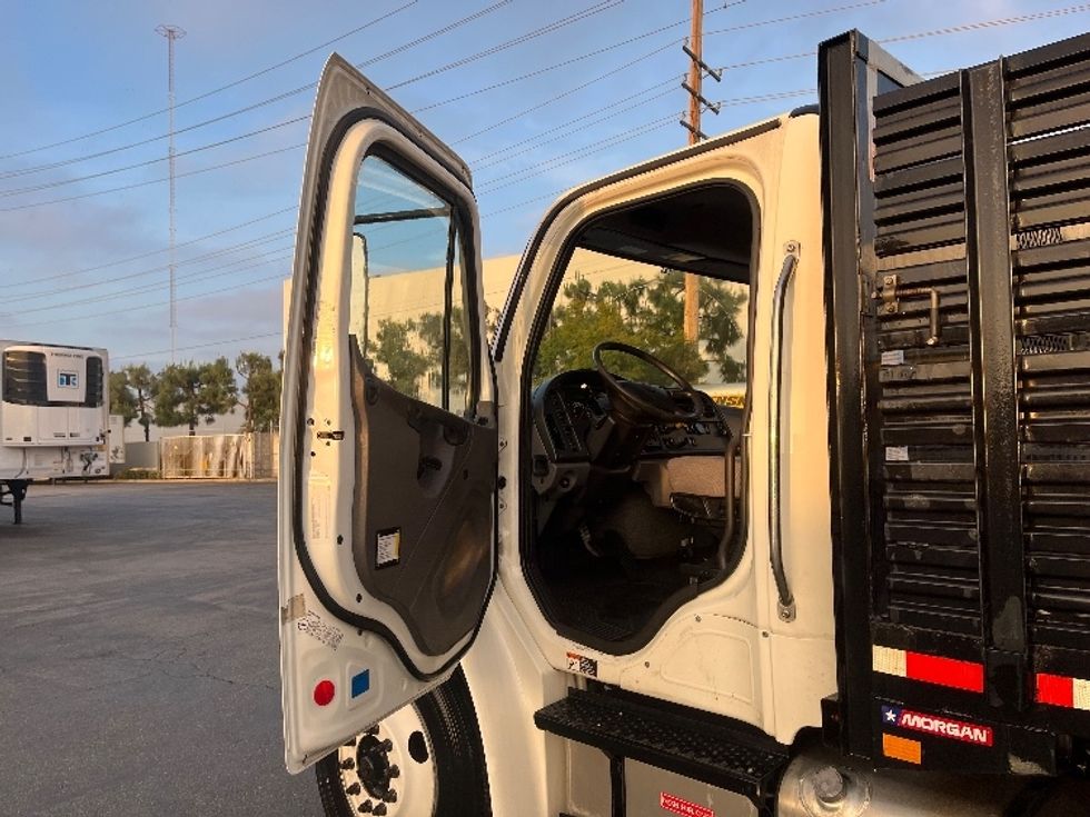 Flatbed Truck-Light and Medium Duty Trucks-Freightliner-2019-M2-Torrance-CA-151,567\n\t\tmiles-$ 39,500 - Image 17