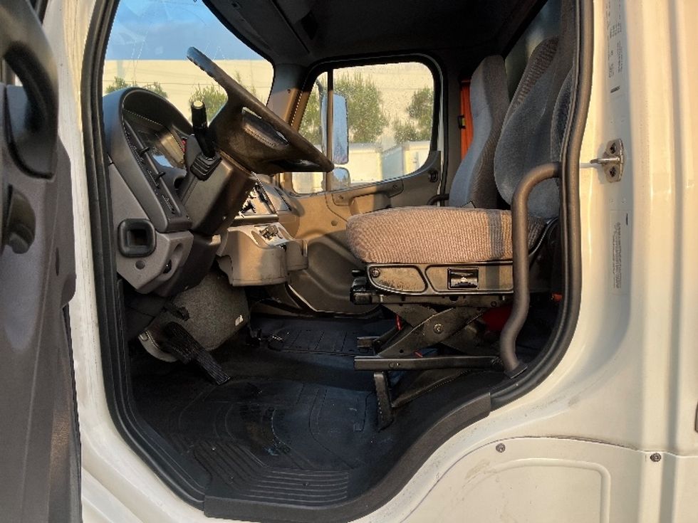 Flatbed Truck-Light and Medium Duty Trucks-Freightliner-2019-M2-Torrance-CA-151,567\n\t\tmiles-$ 39,500 - Image 18