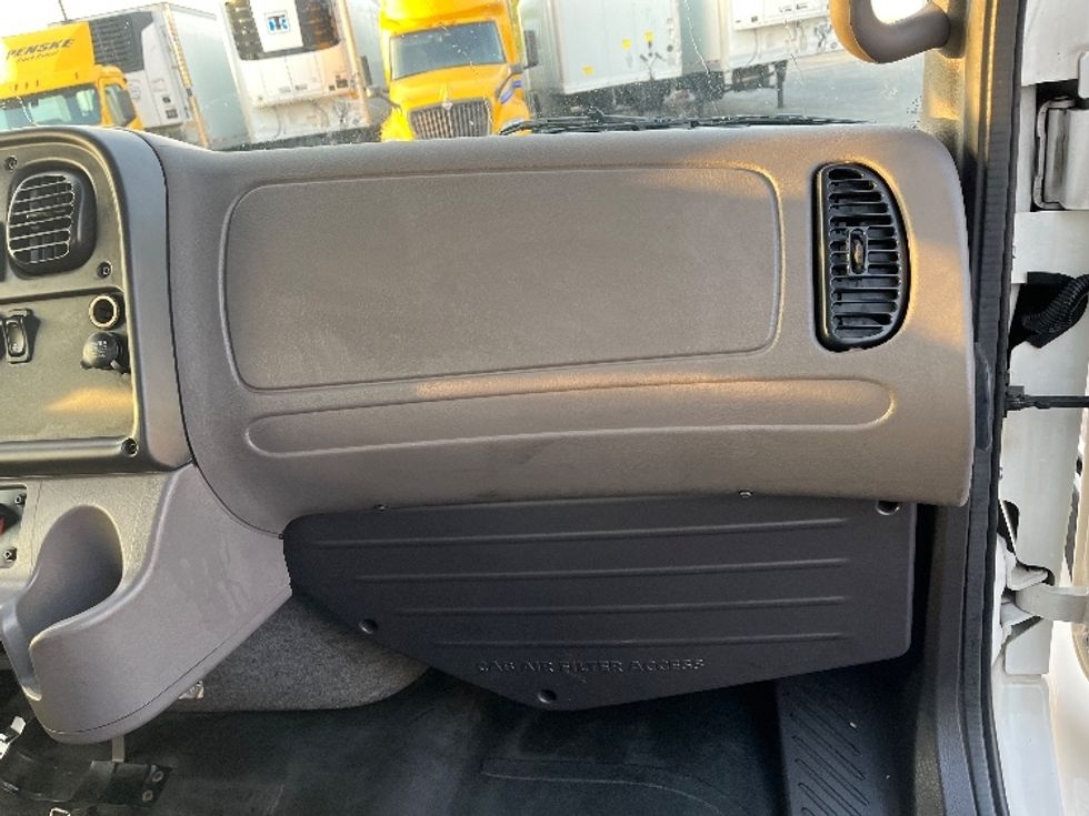 Flatbed Truck-Light and Medium Duty Trucks-Freightliner-2019-M2-Torrance-CA-151,567\n\t\tmiles-$ 39,500 - Image 21