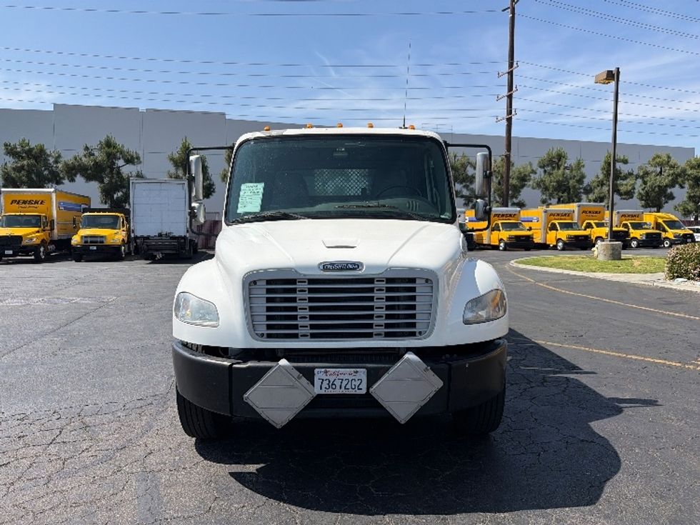 Flatbed Truck-Light and Medium Duty Trucks-Freightliner-2019-M2-Torrance-CA-154,122\n\t\tmiles-$ 39,250 - Image 2